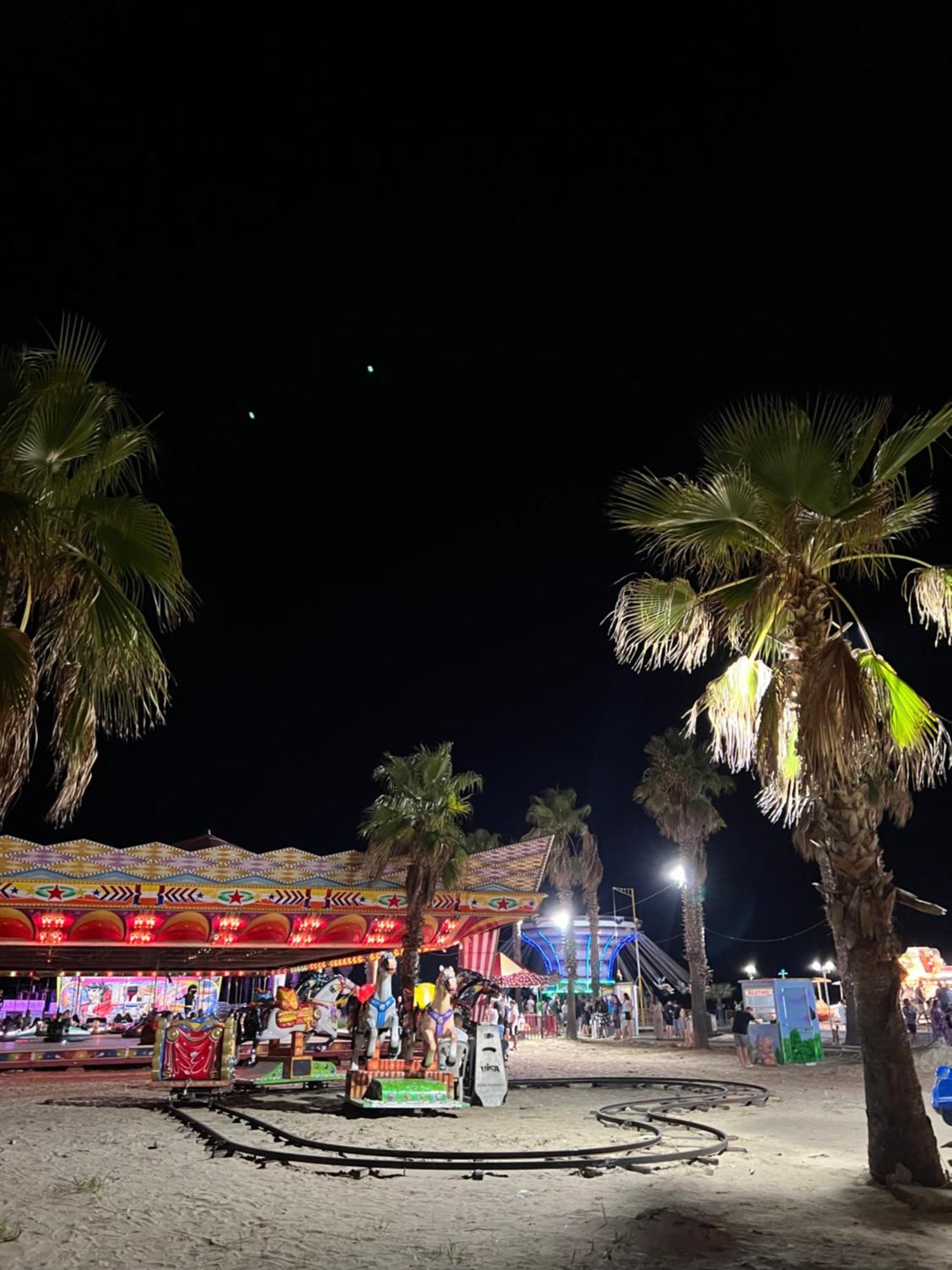 Guest House Sala Durres Bagian luar foto